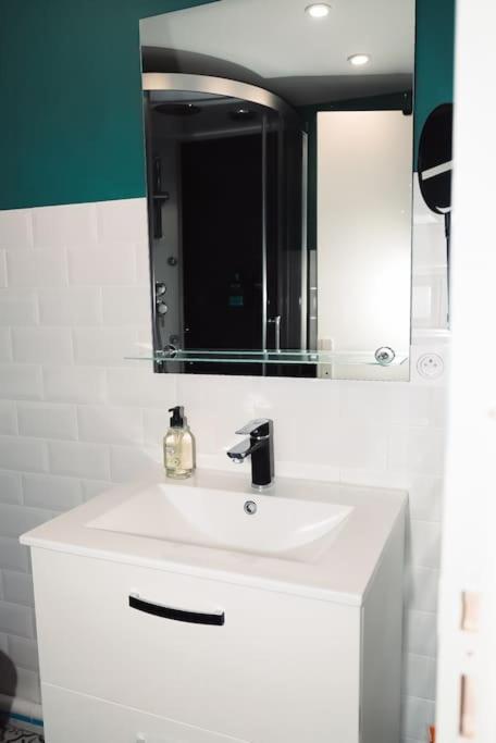 Appartement Duplex Au Coeur De Reims Luaran gambar